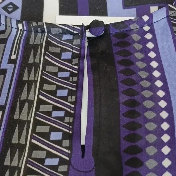 Chico's purple and black print smock-banded top size 2 - Picture 4 of 5